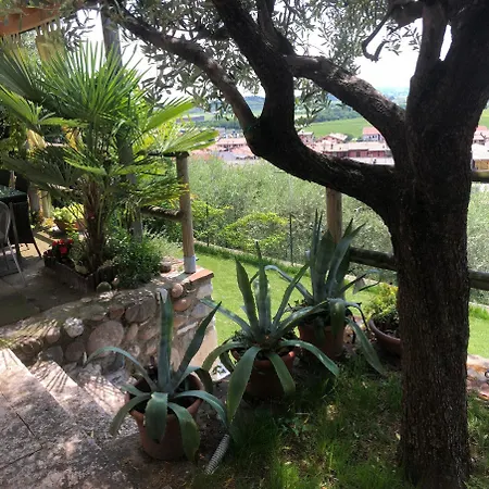 Apartment Garden Cavaion Veronese