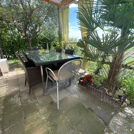 Διαμέρισμα Garden